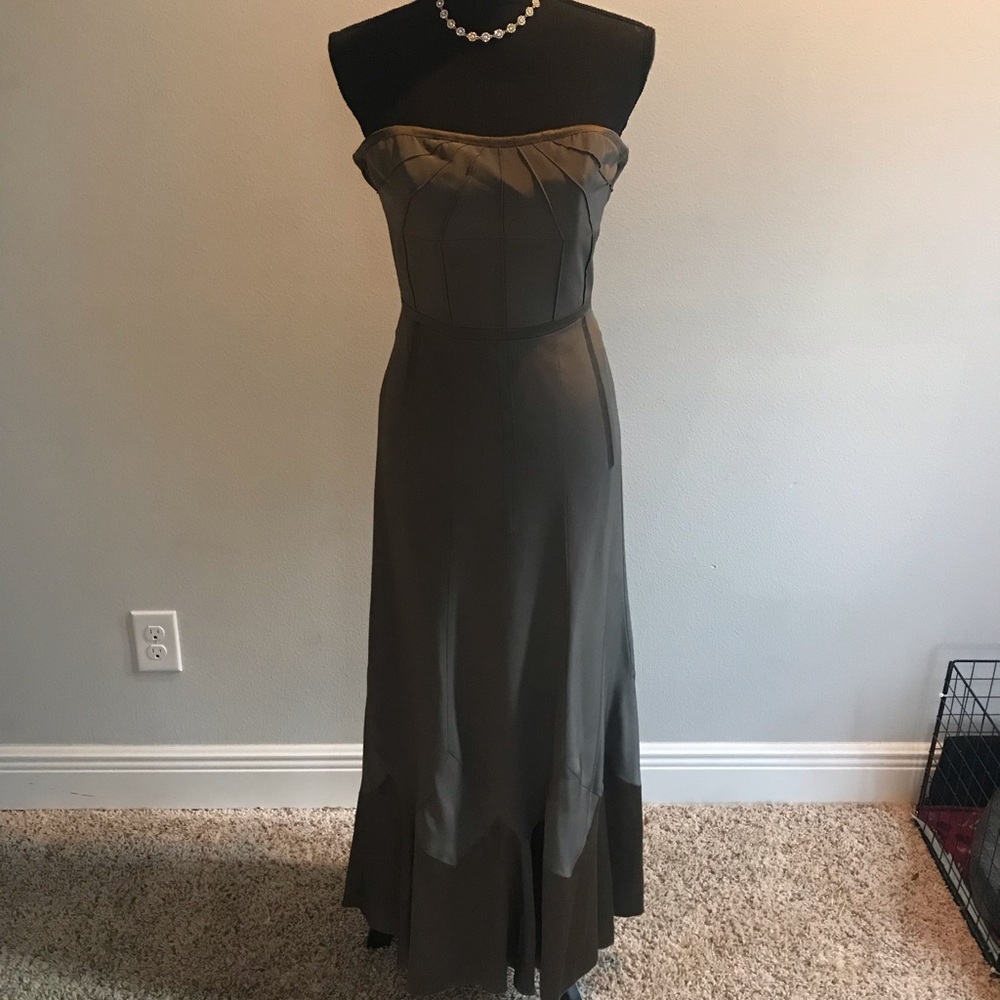 Nicole Miller Collection 100% SILK gown🍃